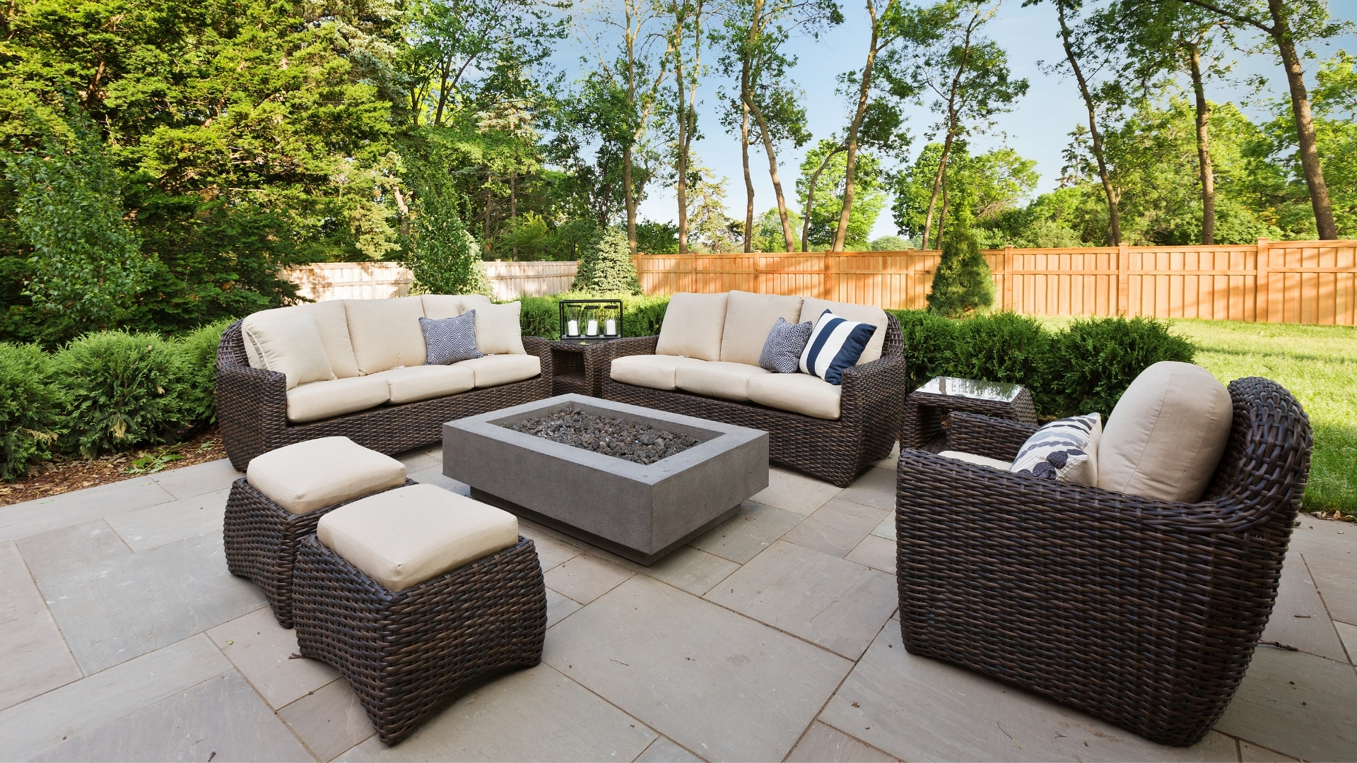 Low-maintenance patio Yate